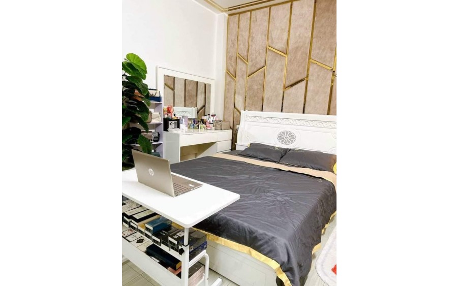 Bán Nhà Linh Đông Thủ Đức, 4 Tầng, 4PN, Chỉ Hơn 6 Tỷ, Xe Hơi Về Tới Nhà, Dọn Vào Ở Ngay